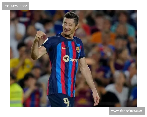 学习莱万多夫斯基射门技巧对提升足球运动员个人能力与比赛表现的重要性分析