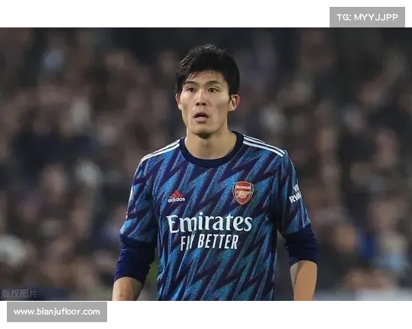 富安健洋成英超第九位日本球员开启全新篇章展望未来成长之路