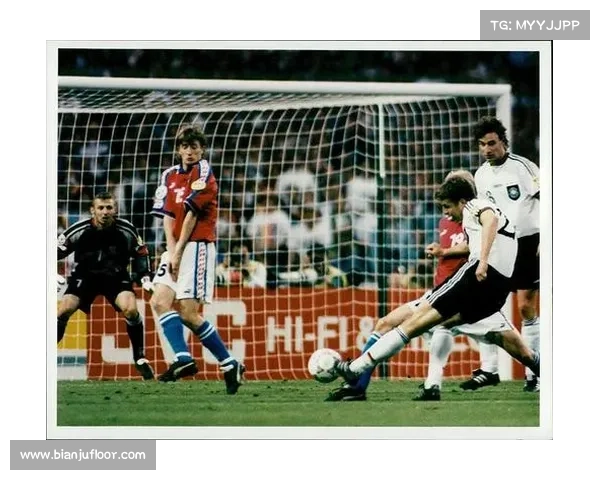 德国队1996年欧洲杯凭借金球制胜展现强大韧性和技术实力 德国队1996年欧洲杯凭借金球制胜展现强大韧性和技术实力